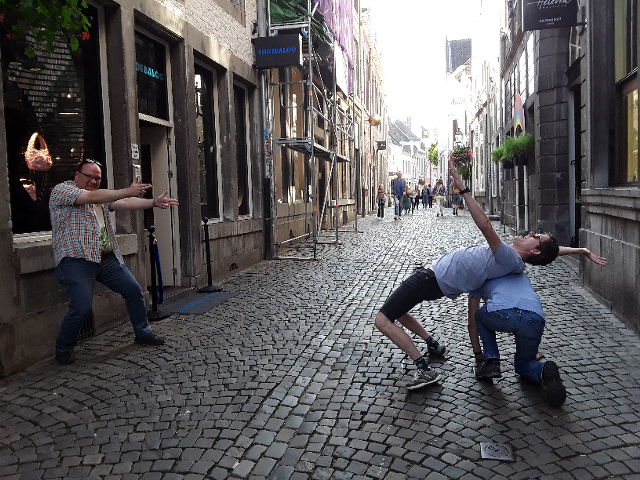 Beeld een beroemde filmscene uit: The Matrix